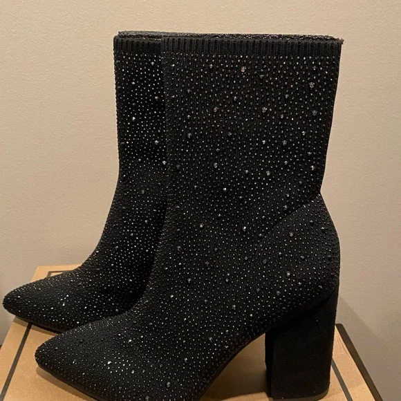 MIA Black Sparkling Heeled Boots - Picture 5 of 6